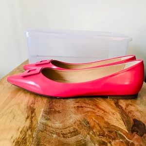 Roger Vivier pink flat pointed shoes